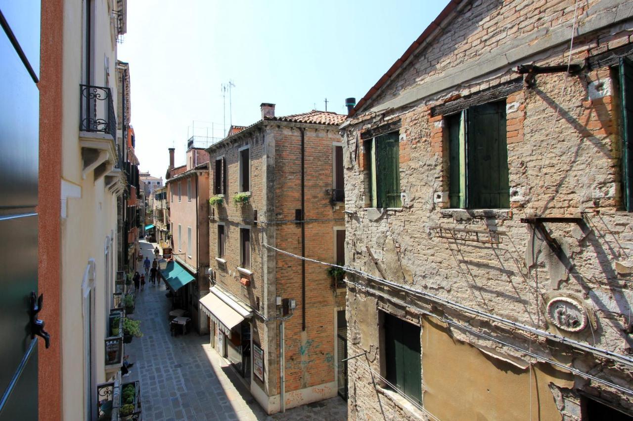 Degli Artisti Apartament